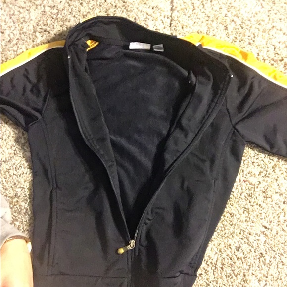 🔥🔥 Vintage Short sleeved dark blue and gold Puma track jacket - Picture 7 of 7